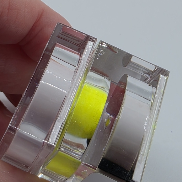 LIT Cosmetics Ka-Boom Neon Loose Pigment Eyeshadow - Picture 3 of 4